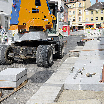 Pflasterarbeiten zwischen Weizen- und Amtsgerichtsgasse. (Foto: Stadt Freising)