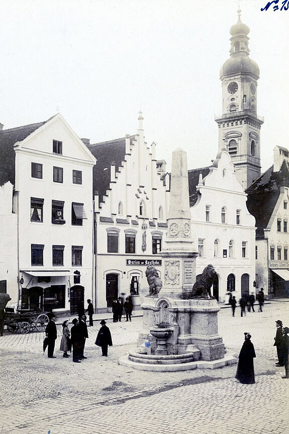 Kriegerdenkmal Freising, kurz nach der Aufstellung 1905 (Sammlung Stadtarchiv Freising)