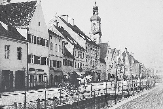 Bild der offenen Moosach in der Oberen Altstadt aus dem Jahr 1890. (Foto: Stephan Thalhammer)