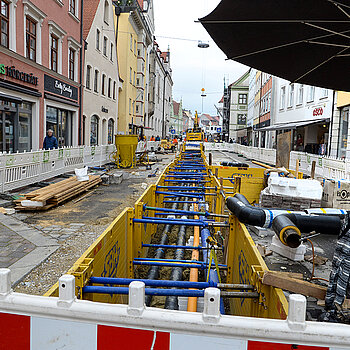 Ausbau des Wärmenetzes in der Oberen Hauptstraße durch die Freisinger Stadtwerke. (Foto: Stadt Freising)