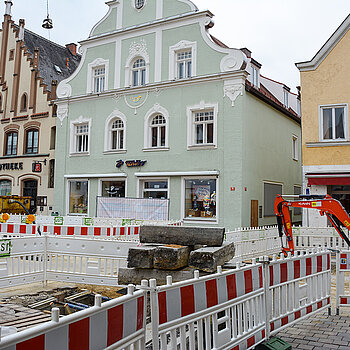 Eindrücke von der Baustelle im Bereich Obere Hauptstraße/BEindrücke von der Baustelle in der Oberen Hauptstraße. (Foto: Stadt Freising)cke ahnhofstraße. (Foto: Stadt Freising)