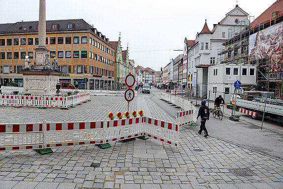 Für den Fuß- und Radverkehr ist zwischen Marienplatz und Asamgebäude ein Weg ausgewiesen. (Foto: Stadt Freising)