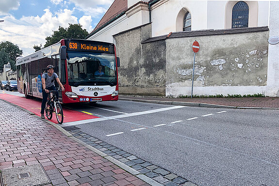 Pop-up-Lane in der Kammergasse für den Radverkehr. (Foto: Stadt Freising)